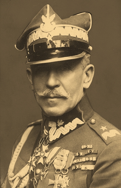 Generał Mariusz Zaruski 1