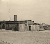 Barak obozowy na terenie dawnego niemieckiego obozu koncentracyjnego Majdanek