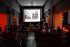 Dr Mariusz Klarecki w Domu Spotkań z Historią 8