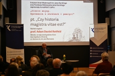 Prof. Rotfeld 9