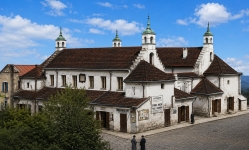 Ratusz w Zaleszczykach 3