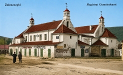 Ratusz w Zaleszczykach 4