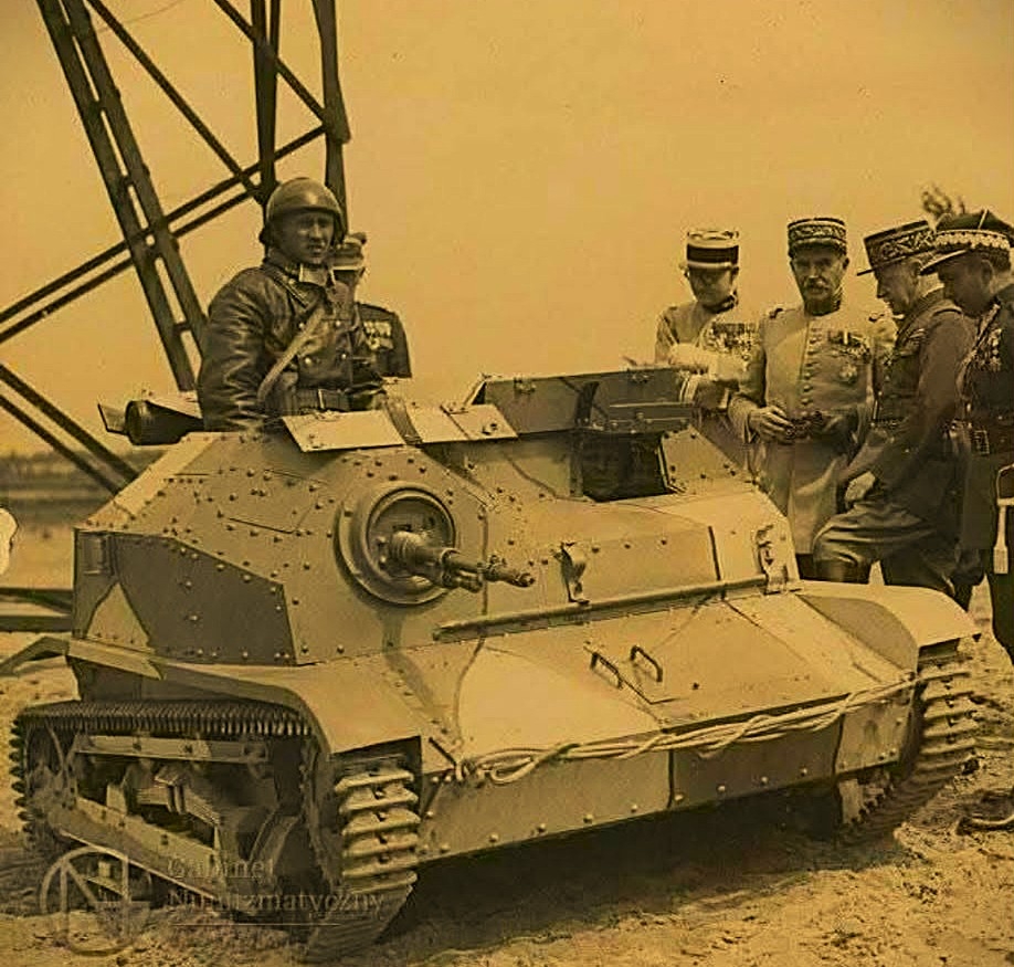 Tankietka 1