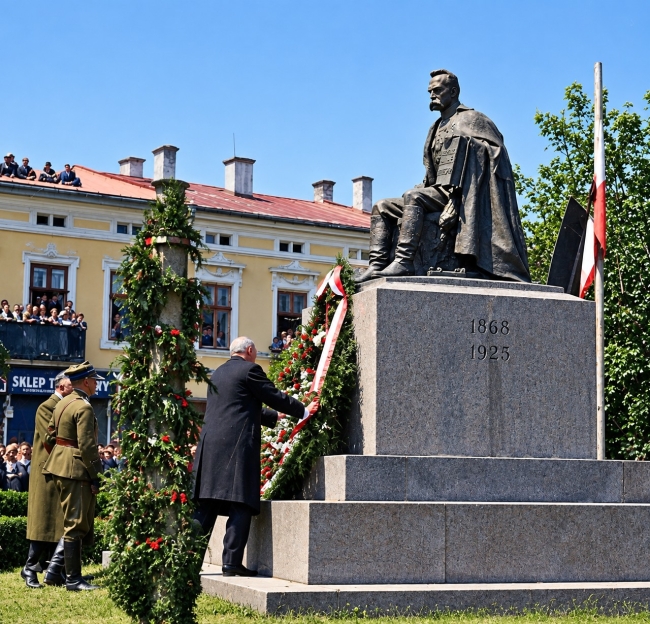 Pomnik Józefa Piłsudskiego w Kołomyi 1