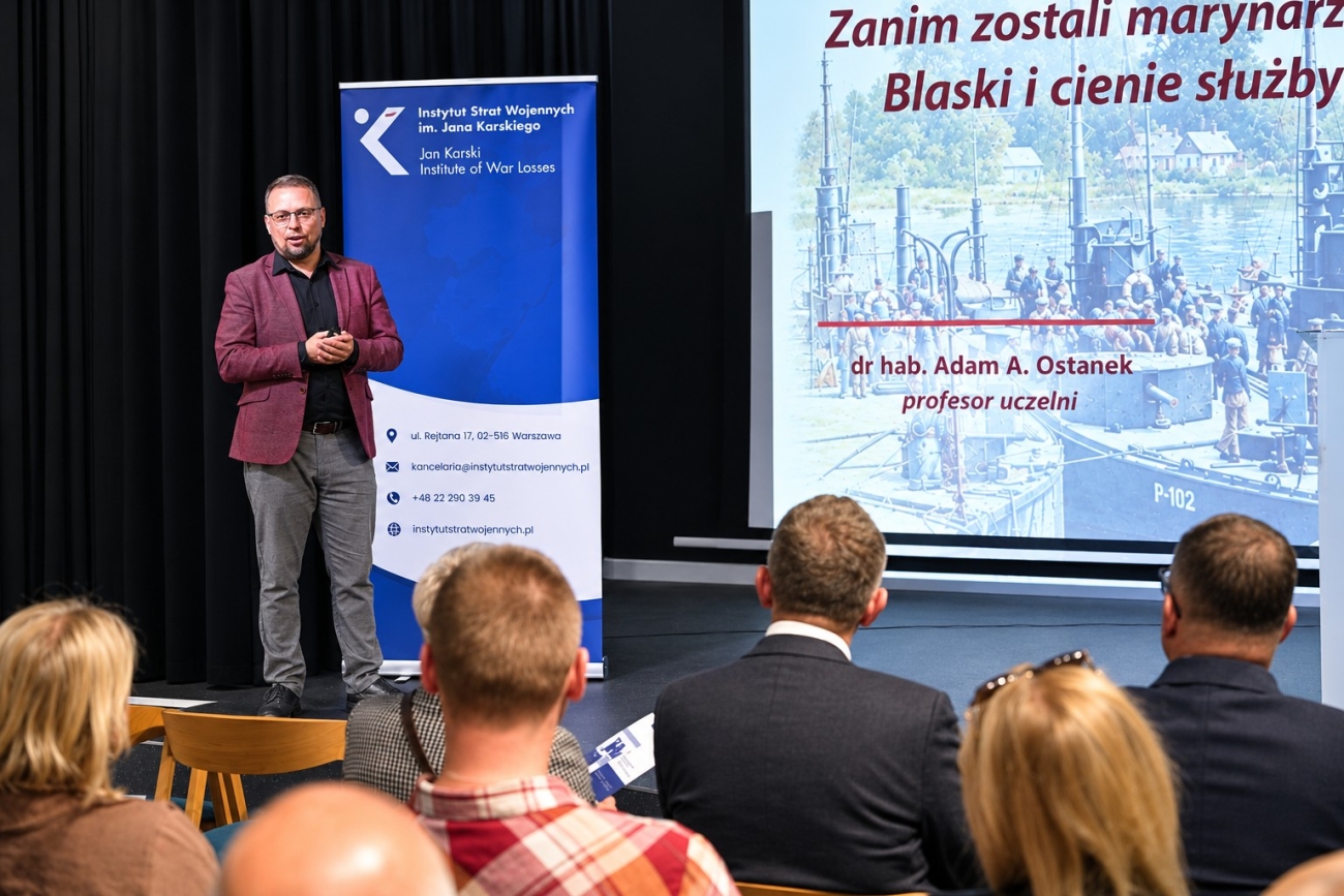 Prof. Ostanek w Woli Gułowskiej 1